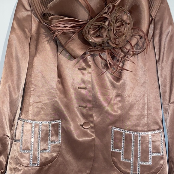 Women Apparel and Accessories size 14 in dresses and 6 1/2 to 9 in dress shoes. - Picture 4 of 6